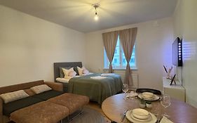 Your Chic Vibrant Apt